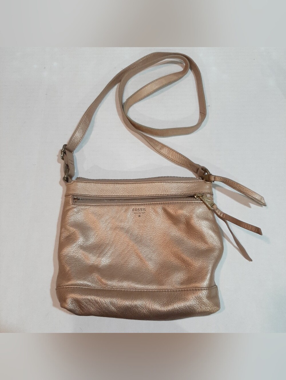 Fossil metallic champagne leather crossbody bag